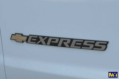 2025 Chevrolet Express Passenger 1LT