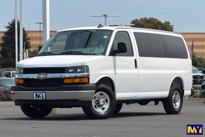 2025 Chevrolet Express Passenger 1LT