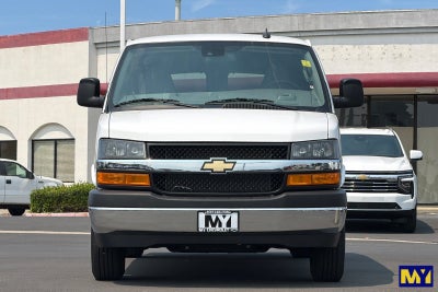 2025 Chevrolet Express Passenger 1LT