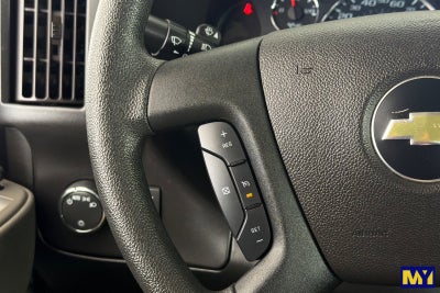 2023 Chevrolet Express Passenger 3500 1LT