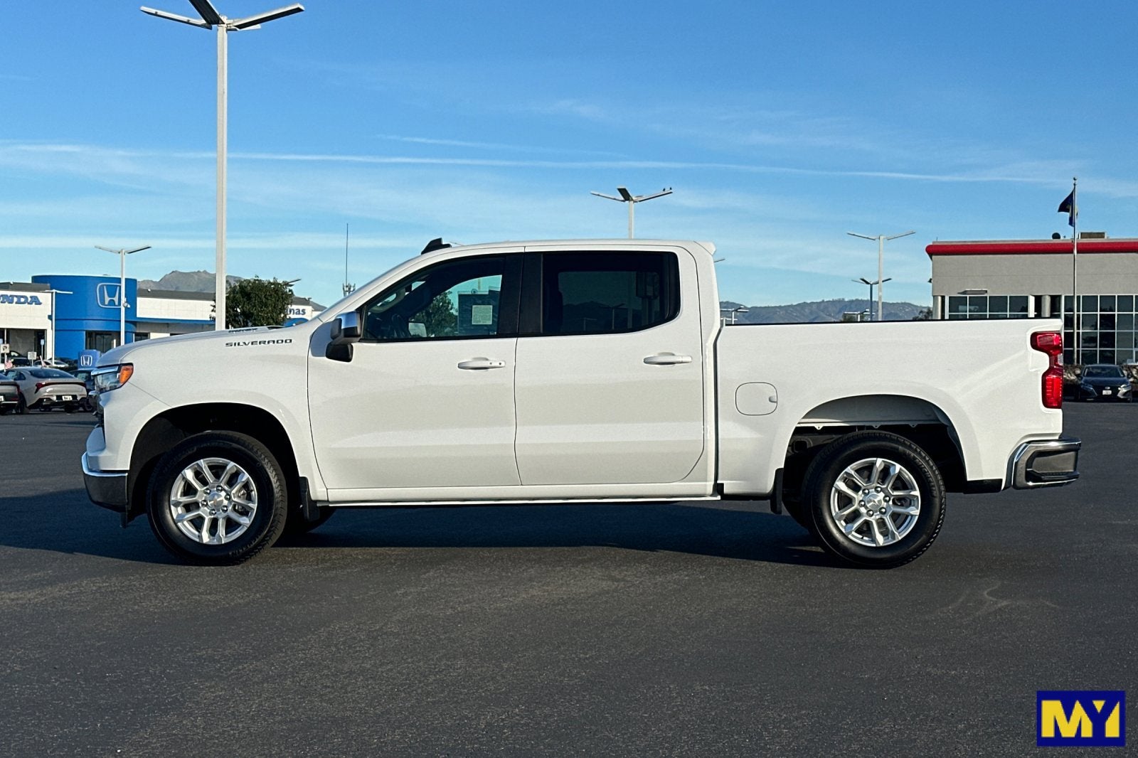 2025 Chevrolet Silverado 1500 LT (2FL)