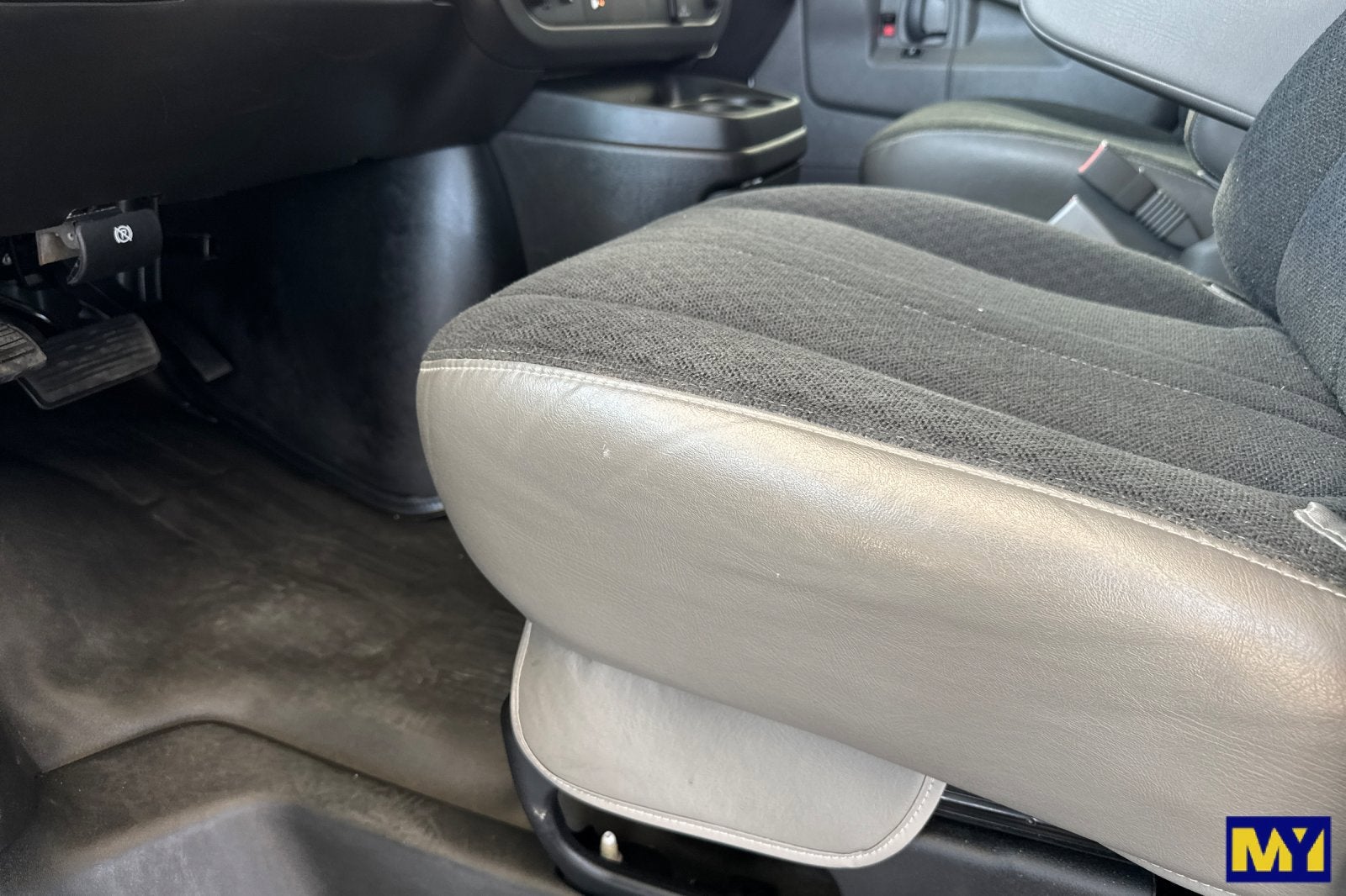 2024 Chevrolet Express Cargo 2500 WT