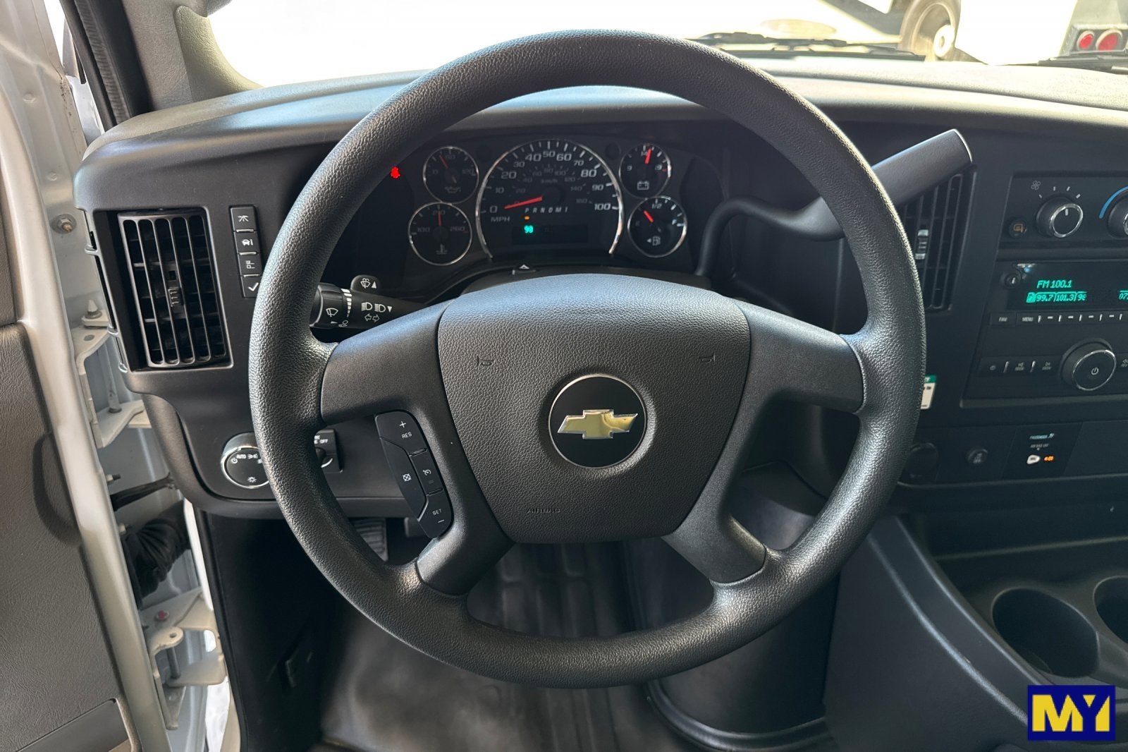 2024 Chevrolet Express Cargo 2500 WT