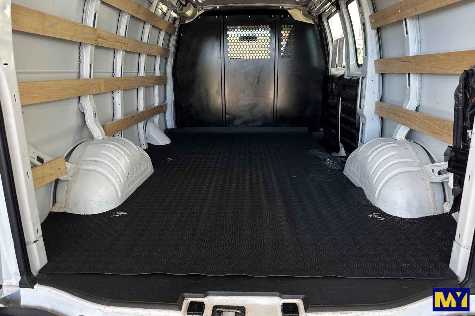 2024 Chevrolet Express Cargo 2500 WT