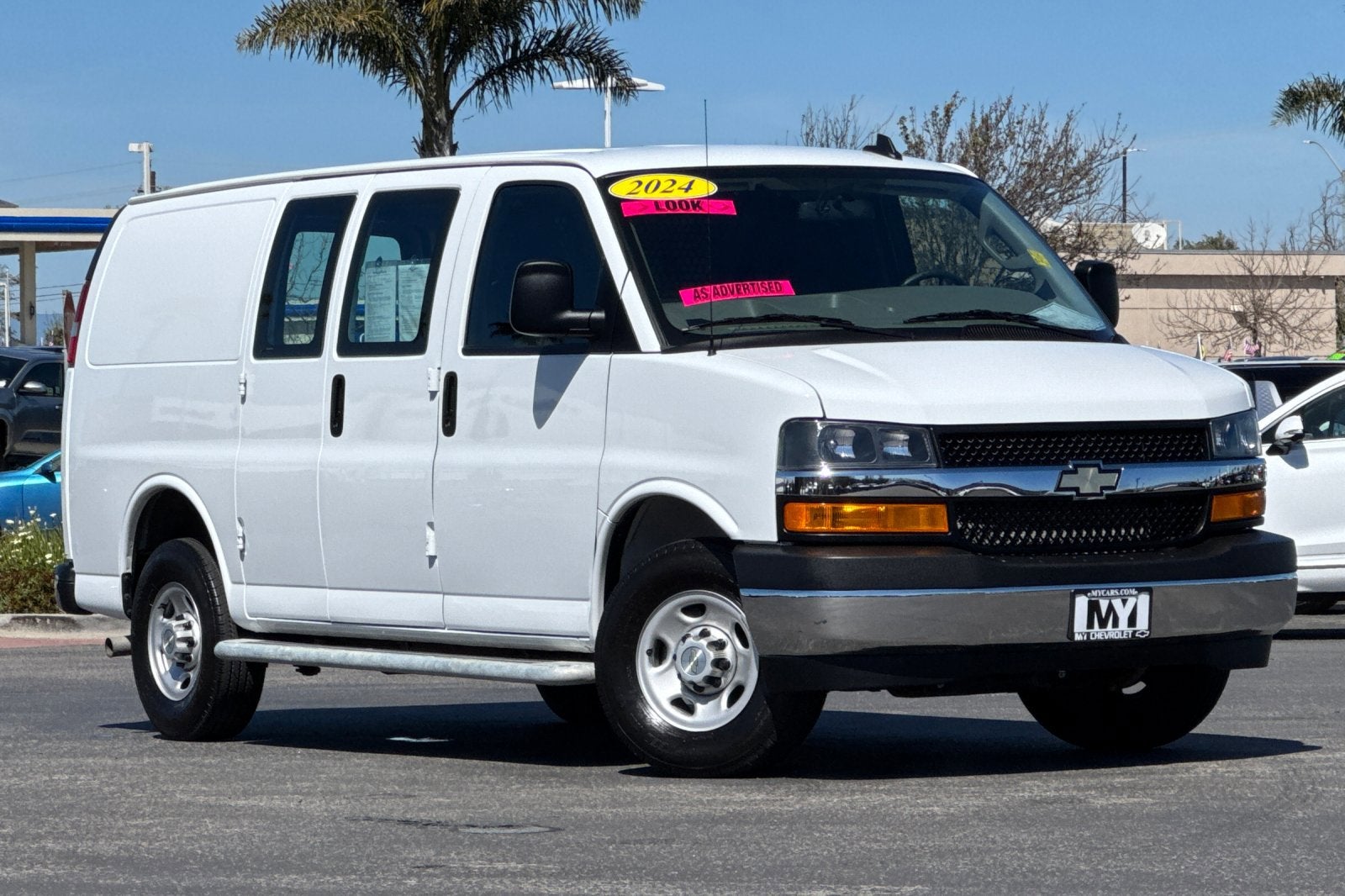 2024 Chevrolet Express Cargo 2500 WT