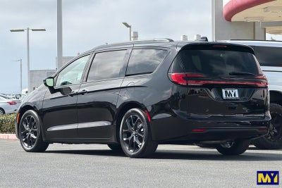 2025 Chrysler Pacifica Limited