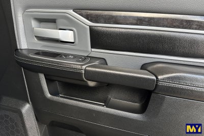 2023 RAM 3500 Big Horn Crew Cab 4x4 8' Box