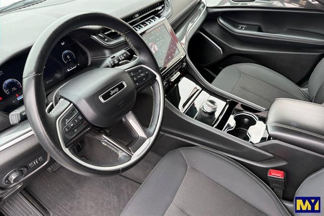 2022 Jeep Grand Cherokee L Laredo