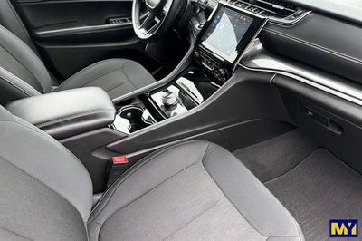 2022 Jeep Grand Cherokee L Laredo