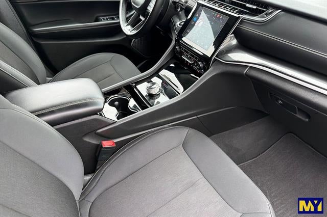 2022 Jeep Grand Cherokee L Laredo
