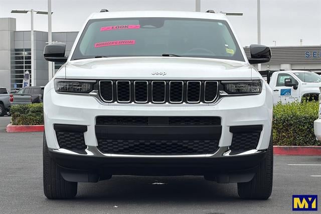 2022 Jeep Grand Cherokee L Laredo