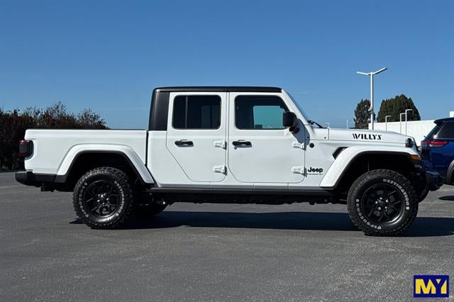 2025 Jeep Gladiator Willys photo 3
