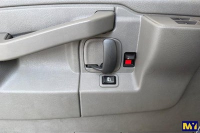 2025 Chevrolet Express Passenger LT