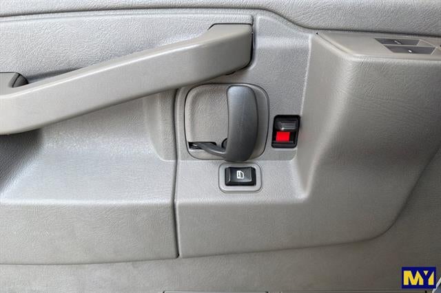 2025 Chevrolet Express Passenger LT