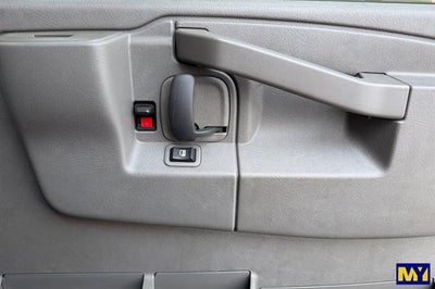 2025 Chevrolet Express Passenger LT