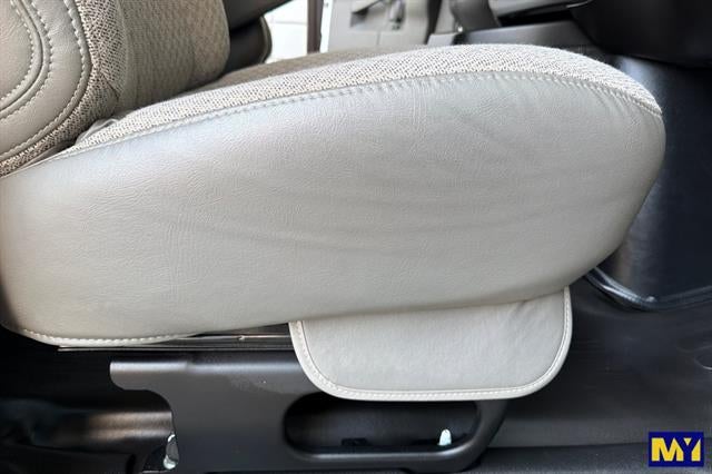 2025 Chevrolet Express Passenger LT
