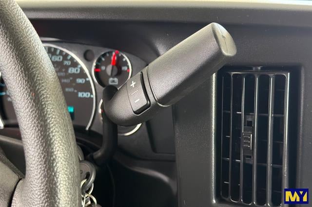 2025 Chevrolet Express Passenger LT