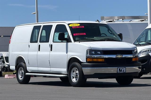 2025 Chevrolet Express Cargo Van RWD 2500 135"