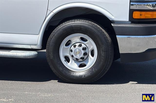 2025 Chevrolet Express Cargo Van RWD 2500 135"