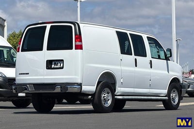2025 Chevrolet Express Cargo Van RWD 2500 135"