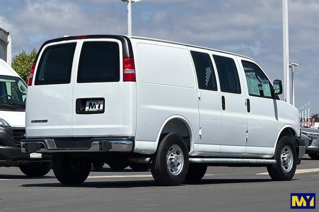 2025 Chevrolet Express Cargo Van RWD 2500 135"