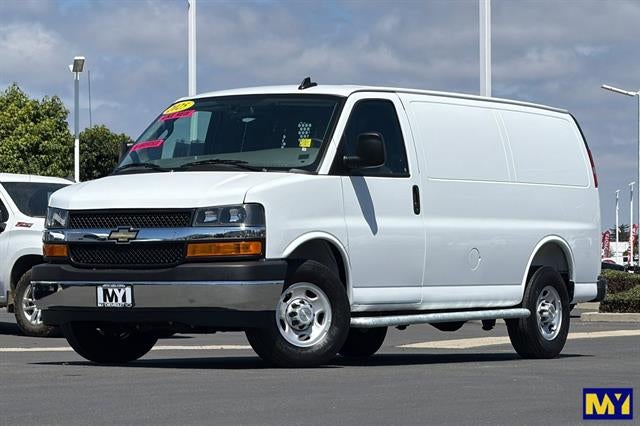 2025 Chevrolet Express Cargo Van RWD 2500 135"