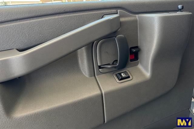 2024 Chevrolet Express Cargo Van RWD 2500 135"
