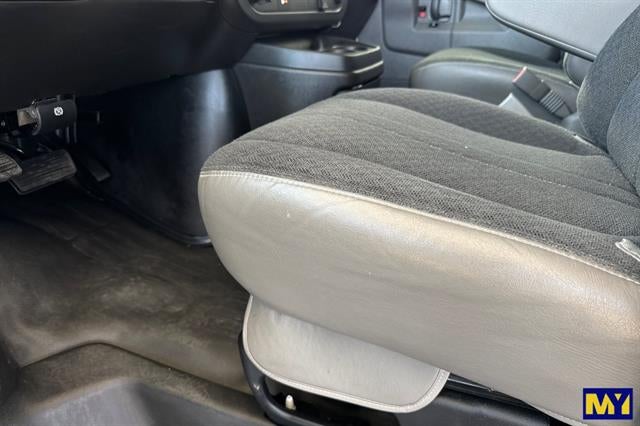 2024 Chevrolet Express Cargo Van RWD 2500 135"