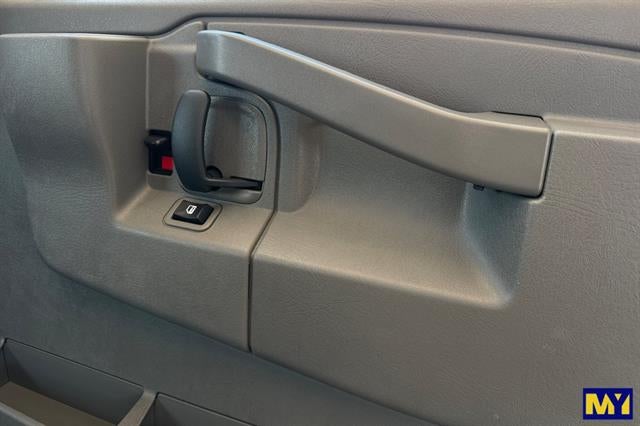 2024 Chevrolet Express Cargo Van RWD 2500 135"