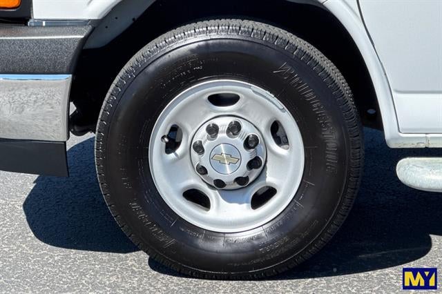 2024 Chevrolet Express Cargo Van RWD 2500 135"