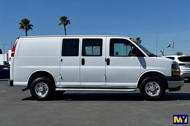 2024 Chevrolet Express Cargo Van RWD 2500 135"