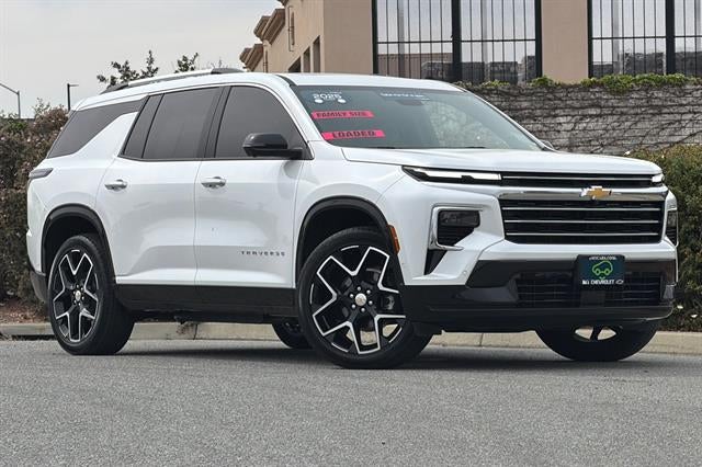 2025 Chevrolet Traverse AWD High Country