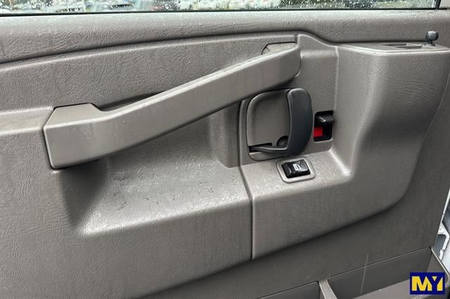 2024 GMC Savana Cargo Van RWD 2500 135"