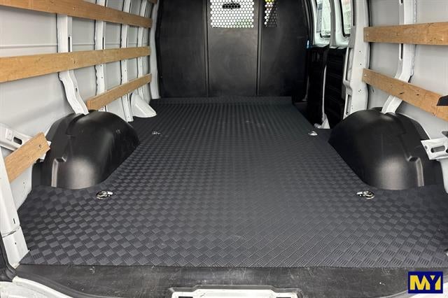 2024 GMC Savana Cargo Van RWD 2500 135"