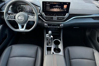 2025 Nissan Altima SR