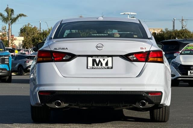 2025 Nissan Altima SR