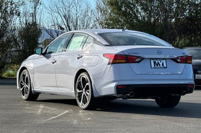 2025 Nissan Altima SR