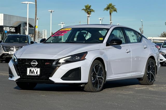 2025 Nissan Altima SR