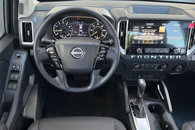 2027 Nissan Frontier SV