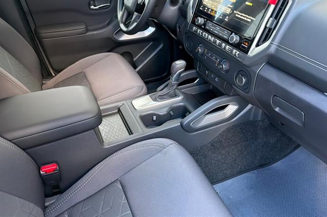 2027 Nissan Frontier SV