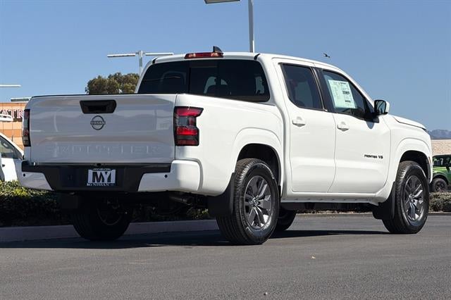 2027 Nissan Frontier SV