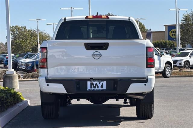 2027 Nissan Frontier SV