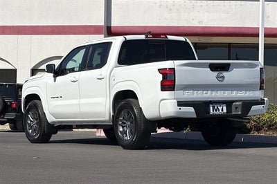 2027 Nissan Frontier SV