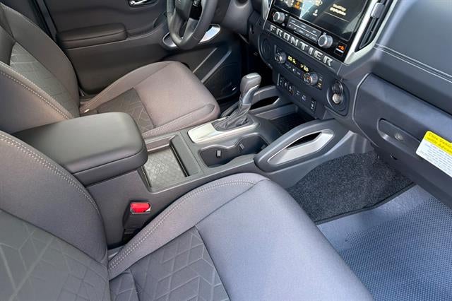 2027 Nissan Frontier SV