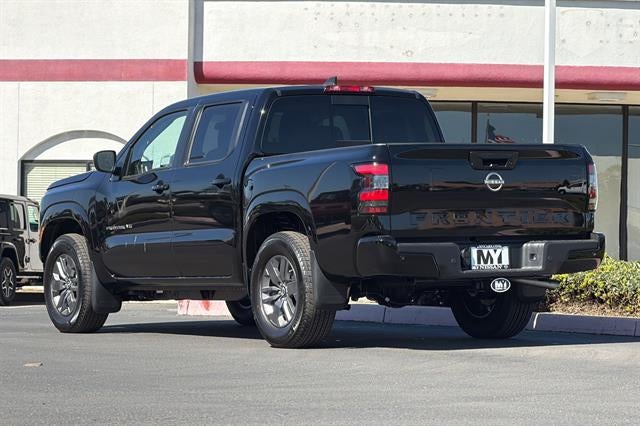 2027 Nissan Frontier SV