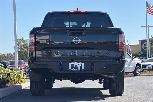 2027 Nissan Frontier SV