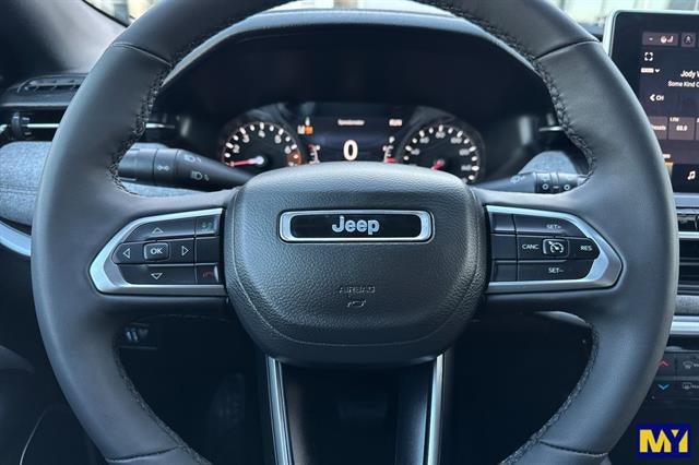 2023 Jeep Compass Latitude Lux