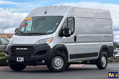 2026 RAM ProMaster Cargo Van Tradesman