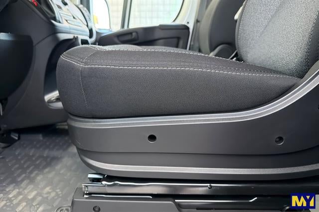 2023 RAM ProMaster Cargo Van 2500 Low Roof 136" WB