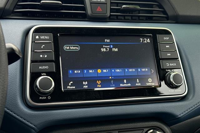 2025 Nissan Versa SV